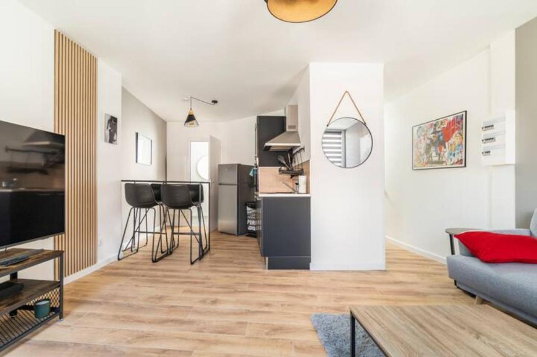 Voyage En Duplex En Hyper Centre Apartment Valenciennes Luaran gambar